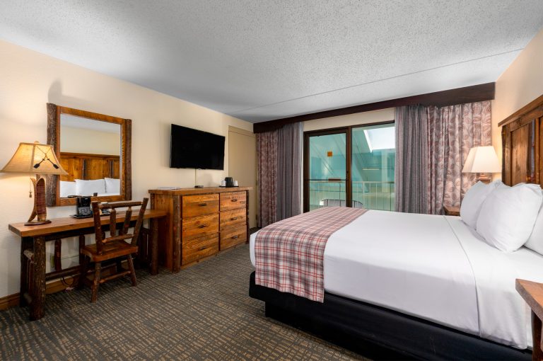 Read more about the article Balcony Jetted Tub King