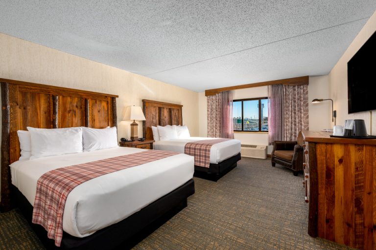 Jetted Tub Double Queen