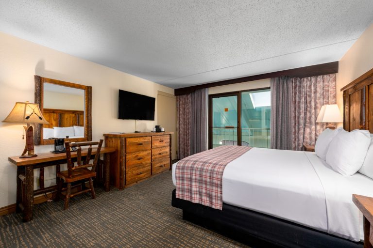 Balcony Jetted Tub King